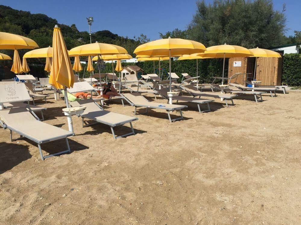 Girasole Eco Family Village Fermo Zewnętrze zdjęcie